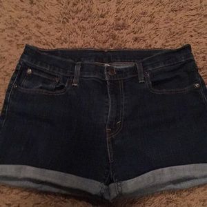 Levi’s denim shorts - size 30